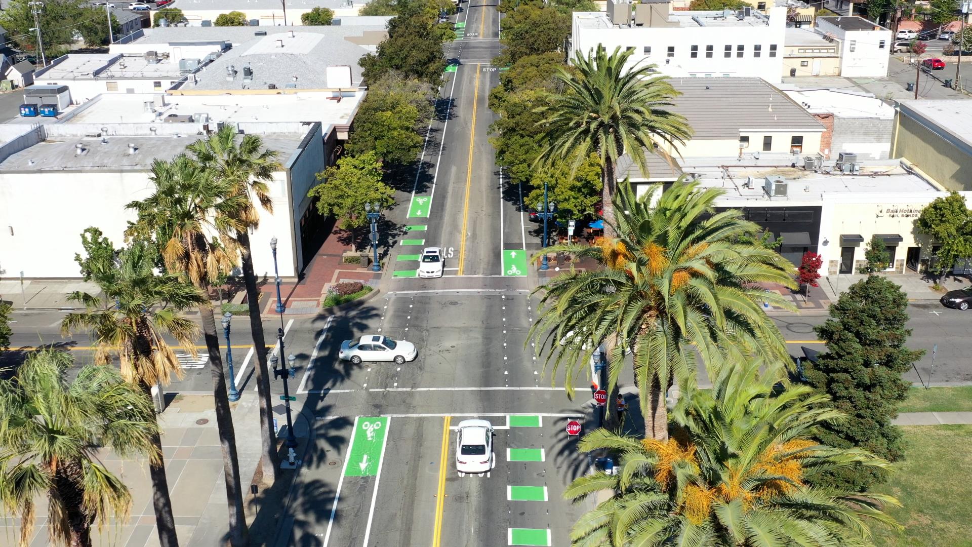 Bike lanes installed on Texas St